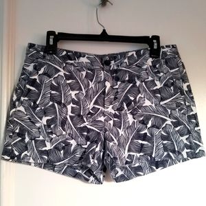 Banana Republic Hampton shorts size 8